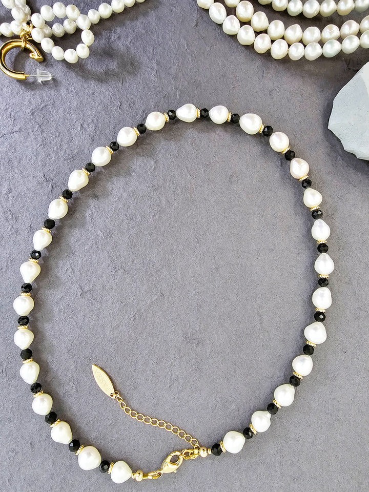 White Pearls And Black Obsidian Choker PN007