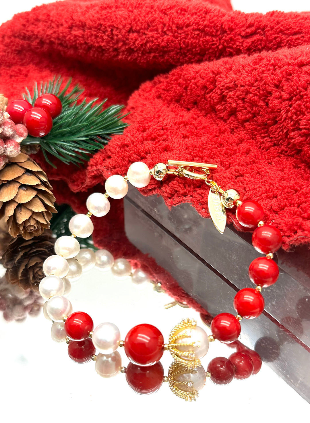 Freshwater Pearls With Red Corals Bracelet KB008 - FARRA