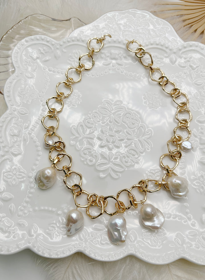Baroque Pearls Pendants Modern Chain Necklace KN004 - FARRA