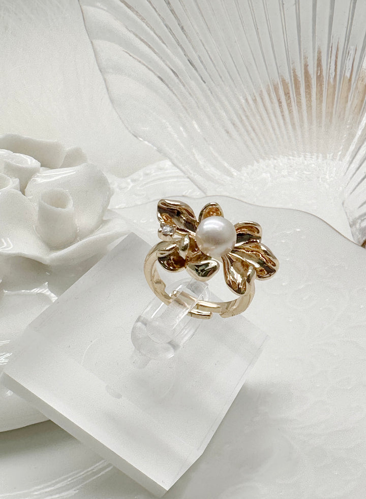 Flower Shaped Freshwater Pearls Ring KR002 - FARRA