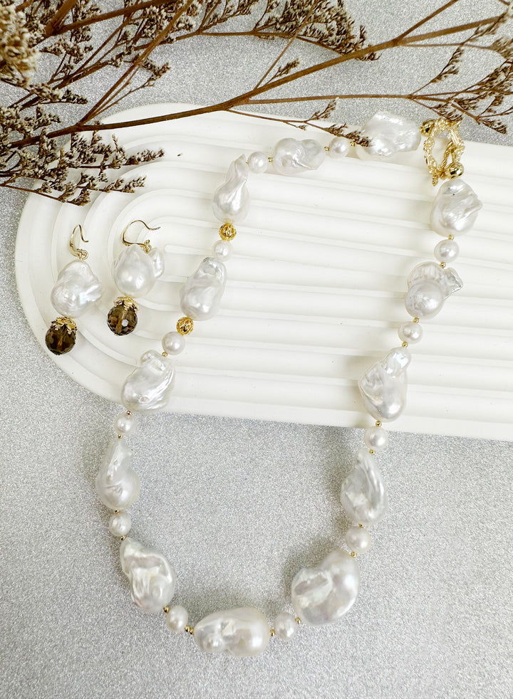 Baroque Pearls Short Necklace KN005 - FARRA