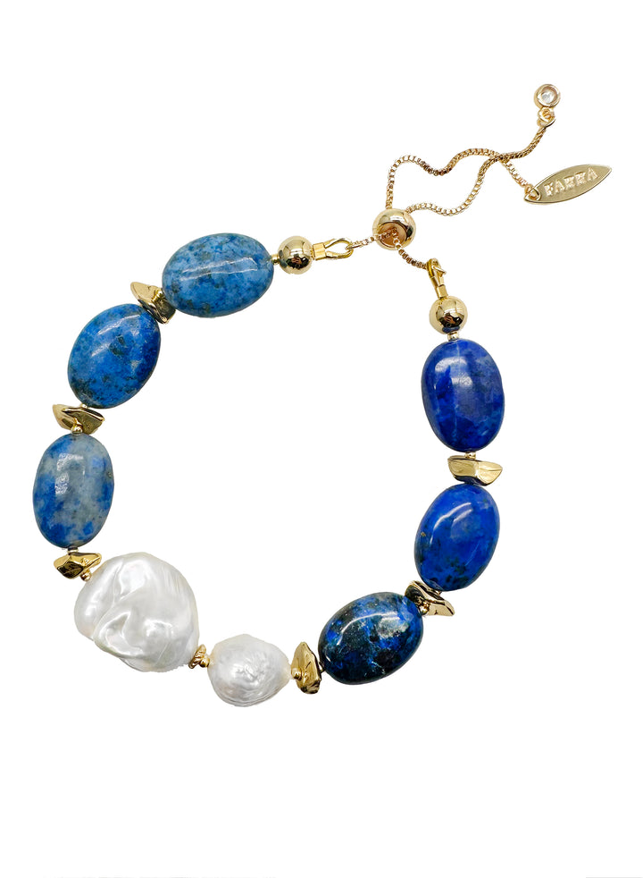 This exquisite bracelet features genuine agate stones, each uniquely patterned, accompanied by the organic allure of baroque pearls and the timeless charm of freshwater pearls.