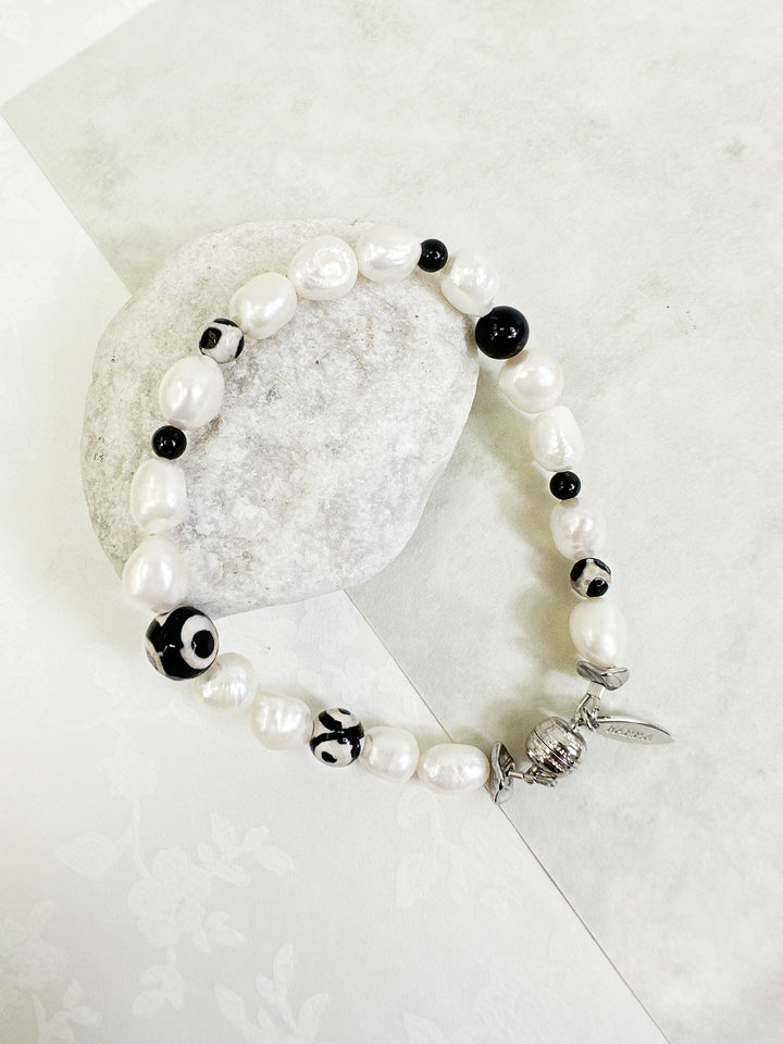 Freshwater Pearls With Black Dzi Agate Men's Bracelet MEB03