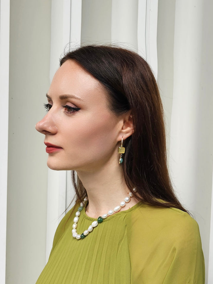 Irregular Freshwater Pearls With Heart Shaped Green Aventurine Necklace PN064