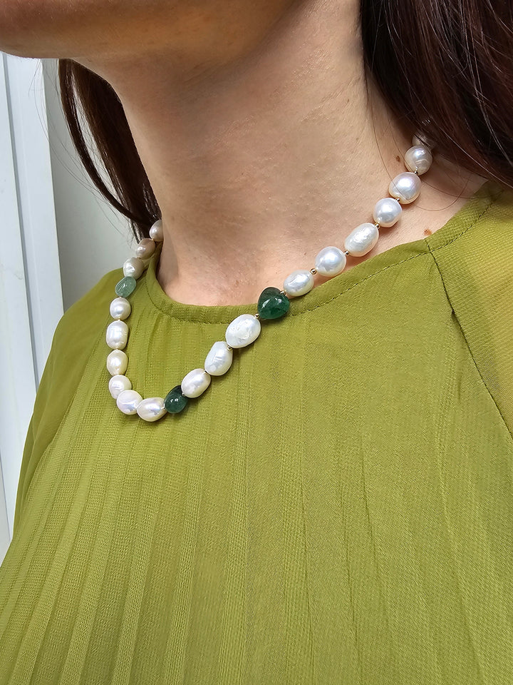 Irregular Freshwater Pearls With Heart Shaped Green Aventurine Necklace PN064