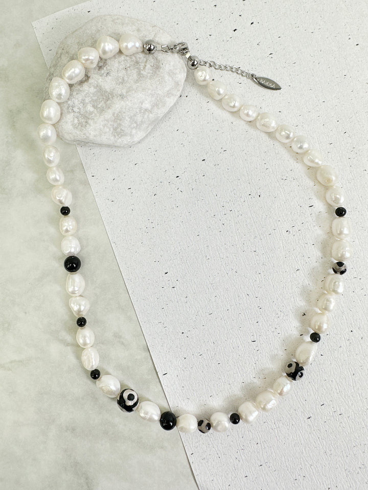 Freshwater Pearls With Black Dzi Agate Men's Necklace MEN10