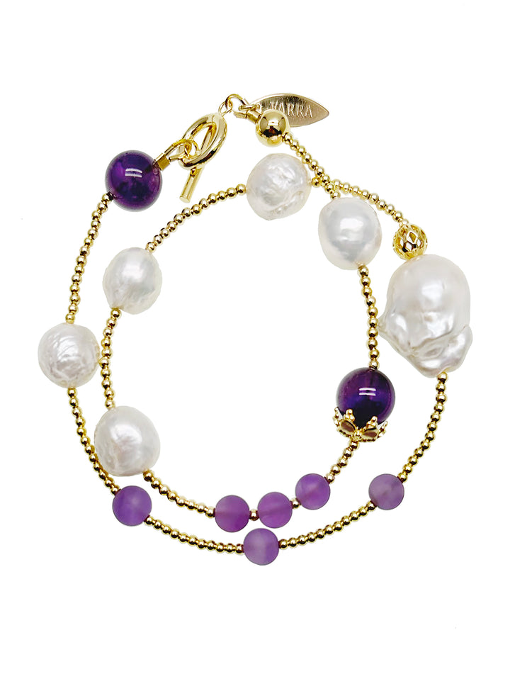 This versatile piece seamlessly transitions between a chic bracelet and an elegant choker, offering a touch of sophistication to any outfit.