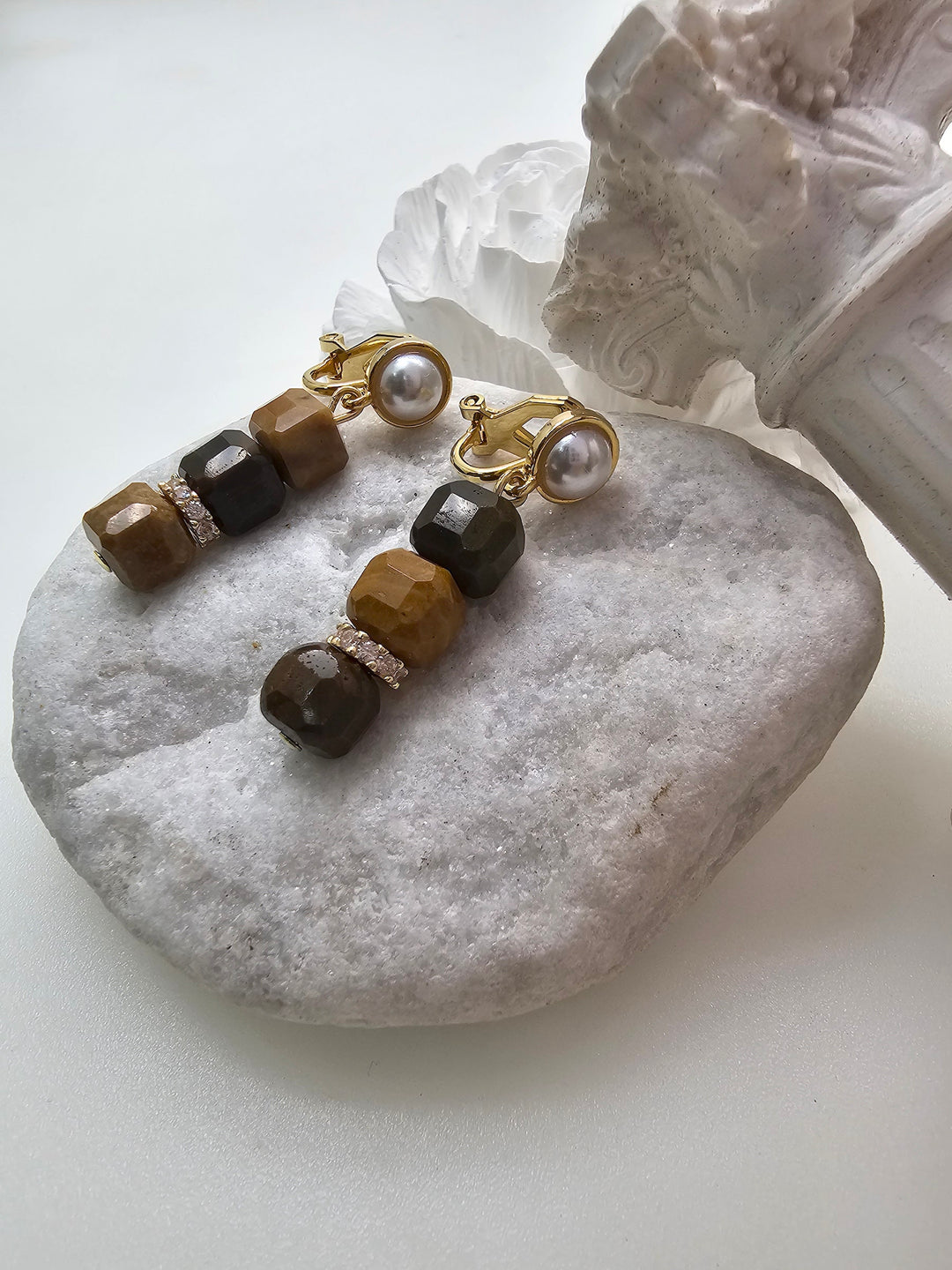 Cube Tiger Eye Clip-on Earrings NE020