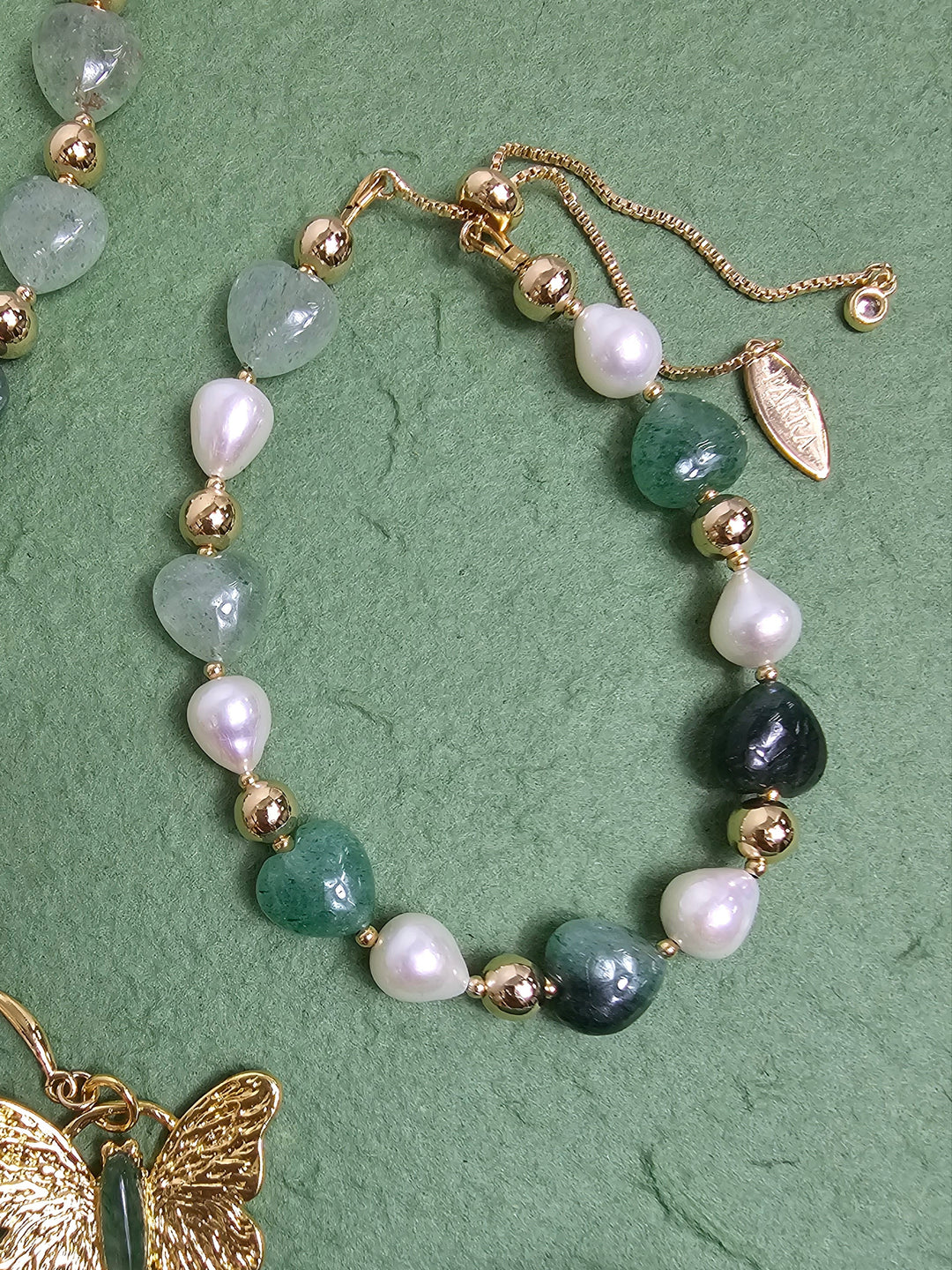 Heart Shaped Green Aventurine With Freshwater Pearls Adjustable Bracelet PB027