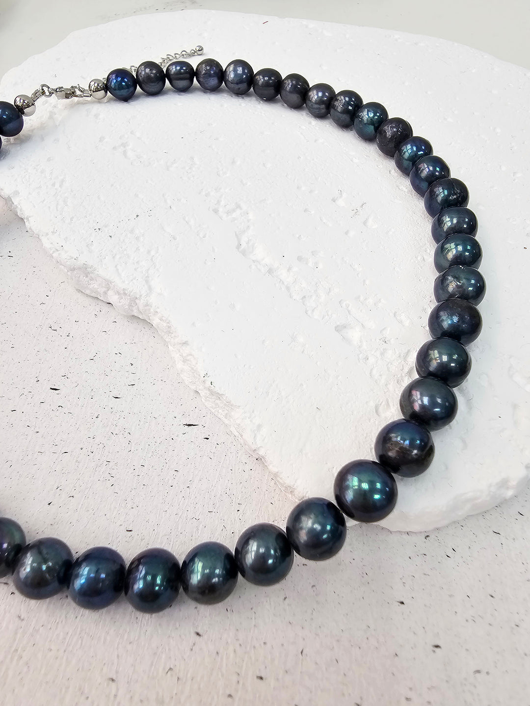 Deep Purple Freshwater Pearls Mens Necklace MEN02