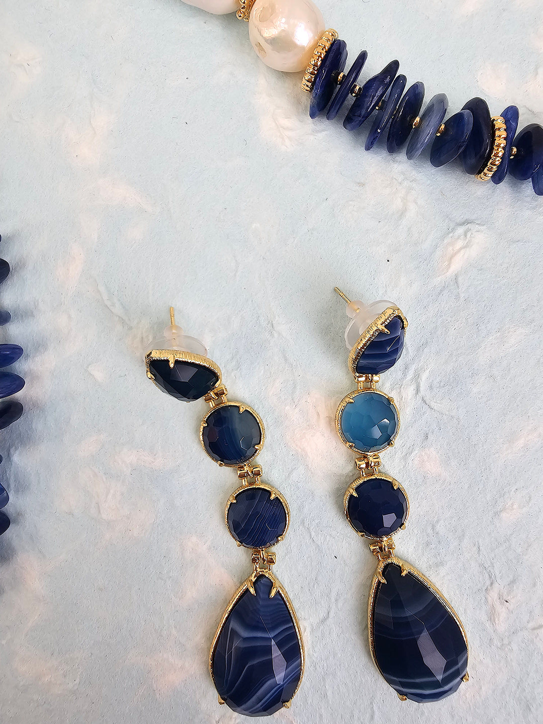 Elegant Blue Agate Dangle Earrings QE017
