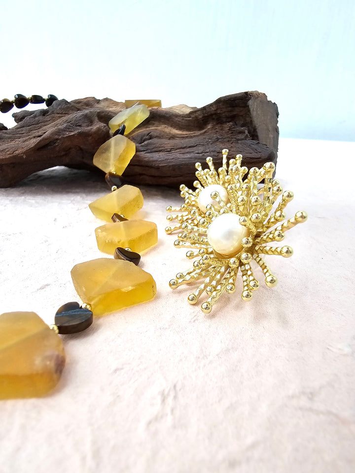 Flower Setting With Freshwater Pearls Stud Earrings QE002