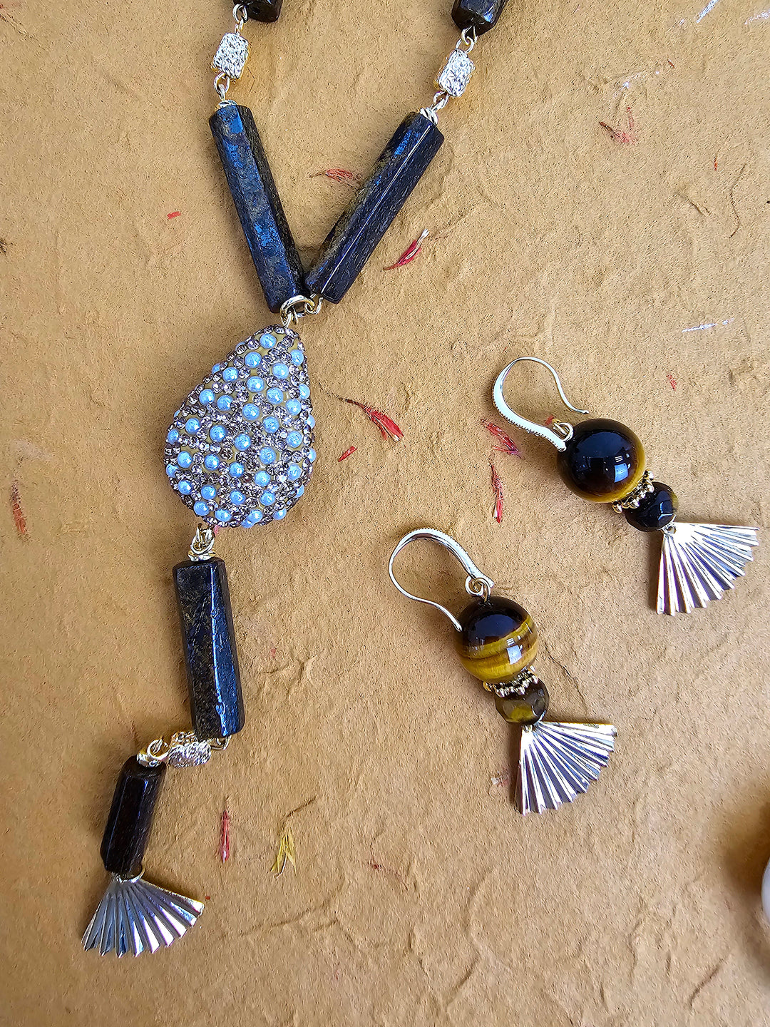 Y Shaped Tiger-eye Stone With Rhinestone Tassel Necklace QN008