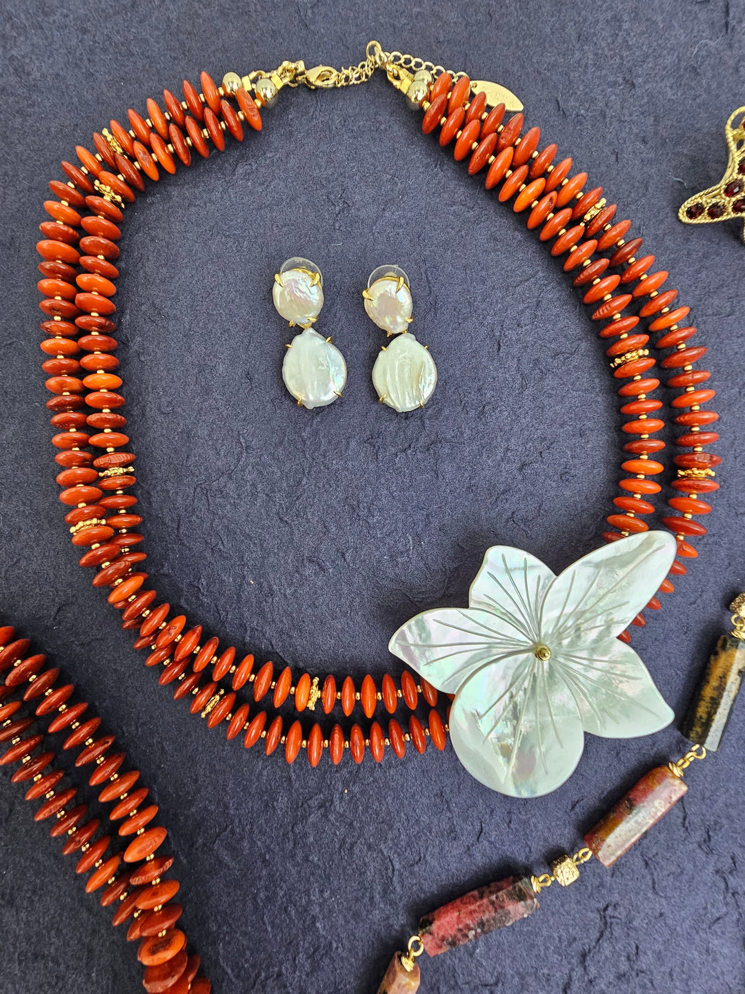 Elegant Red Bamboo Coral With Flower Shell Double Layers Necklace QN036