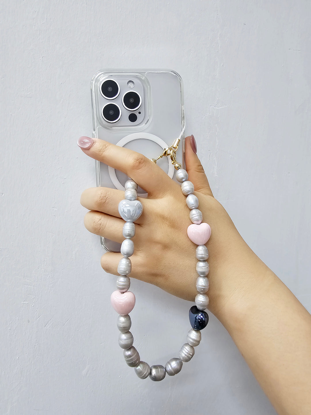 Gray Freshwater Pearls With Pink Ceramic Hearts Phone Strap PC047