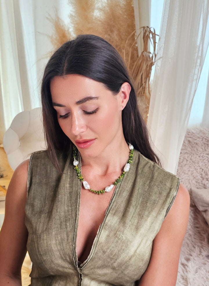 Green Bamboo Coral with Baroque Pearls Necklace QN011