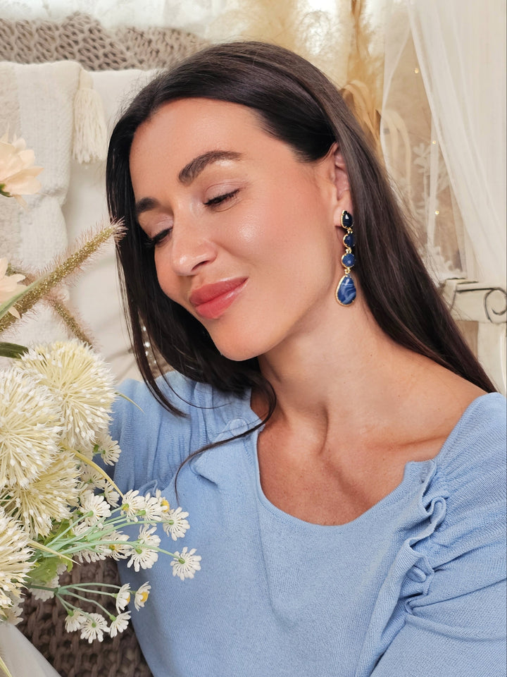 Elegant Blue Agate Dangle Earrings QE017