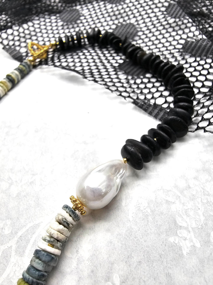 Black Tourmaline And Shells With Baroque Pearl Necklace QN042