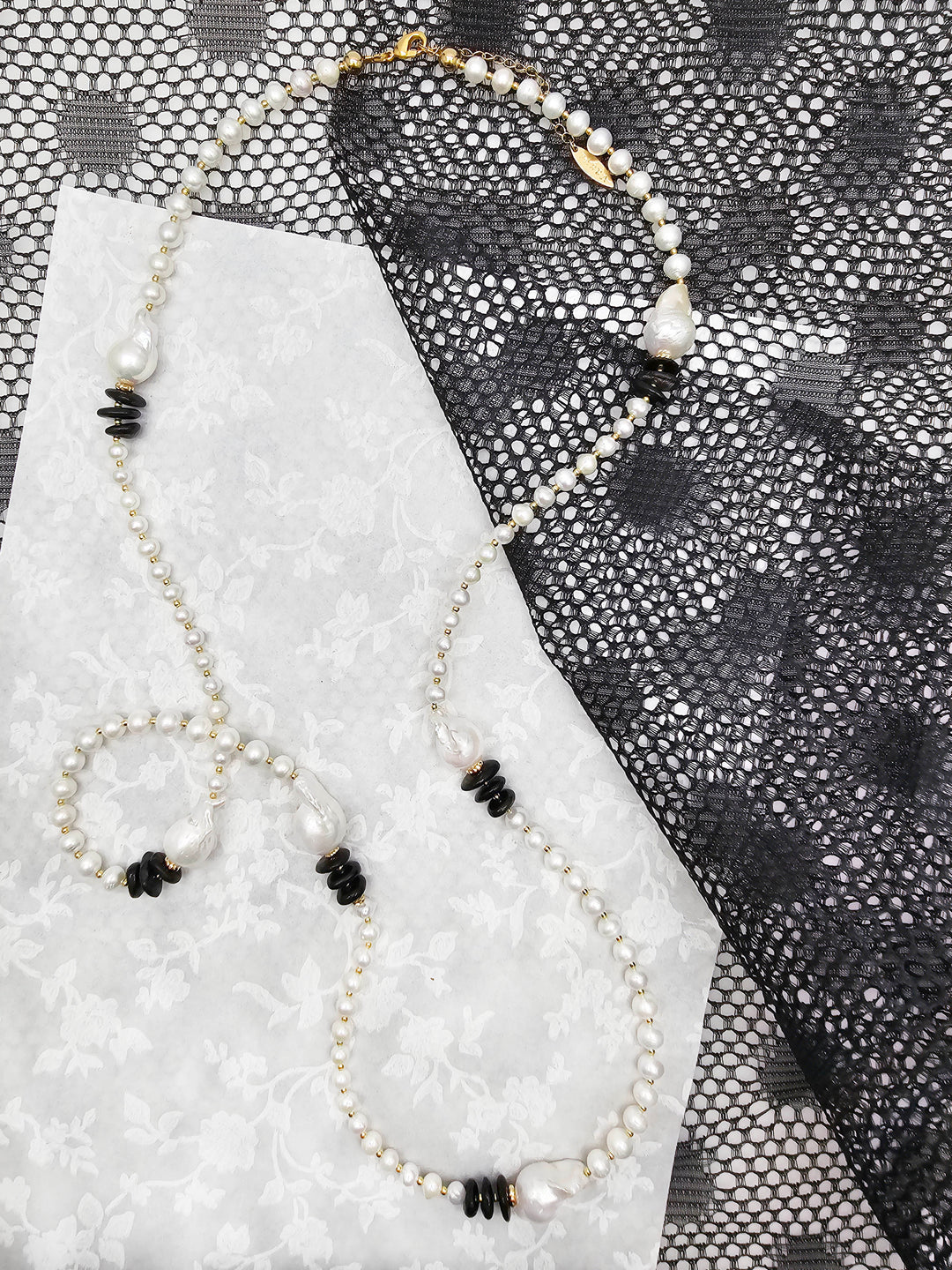 Baroque Pearls With Black Tourmaline Long Necklace QN041
