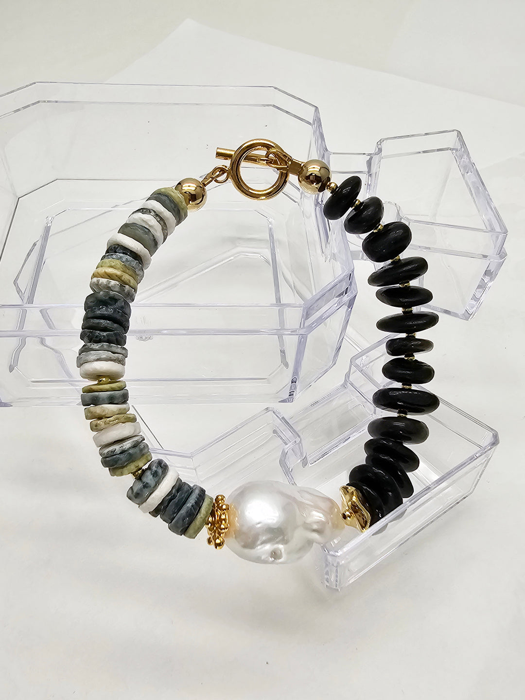 Black Tourmaline And Shell With Baroque Pearl Bracelet QB018
