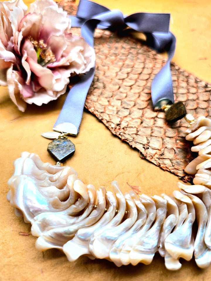 Giant Shell Pendant with Silk Ribbon Statement Necklace QN010