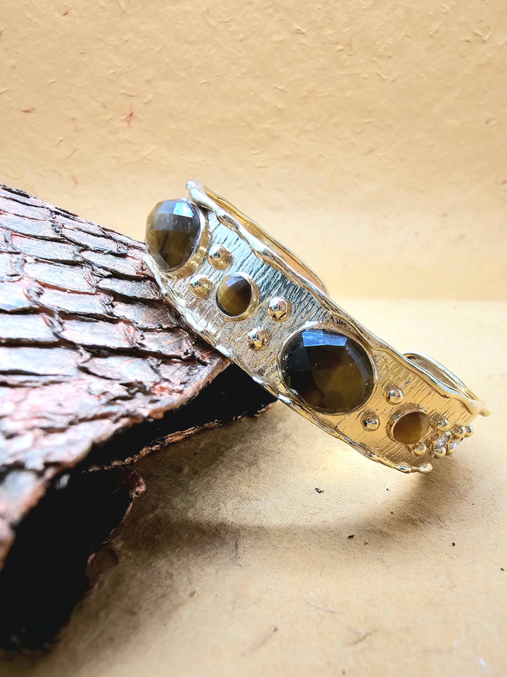 Tiger-eye Stone Setting Gold Bangle QB001