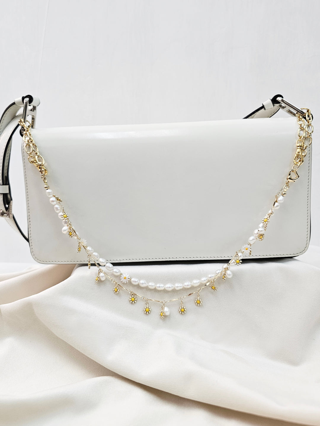 Freshwater Pearls With Daisy Flower Double Layers Bag Charm BC002