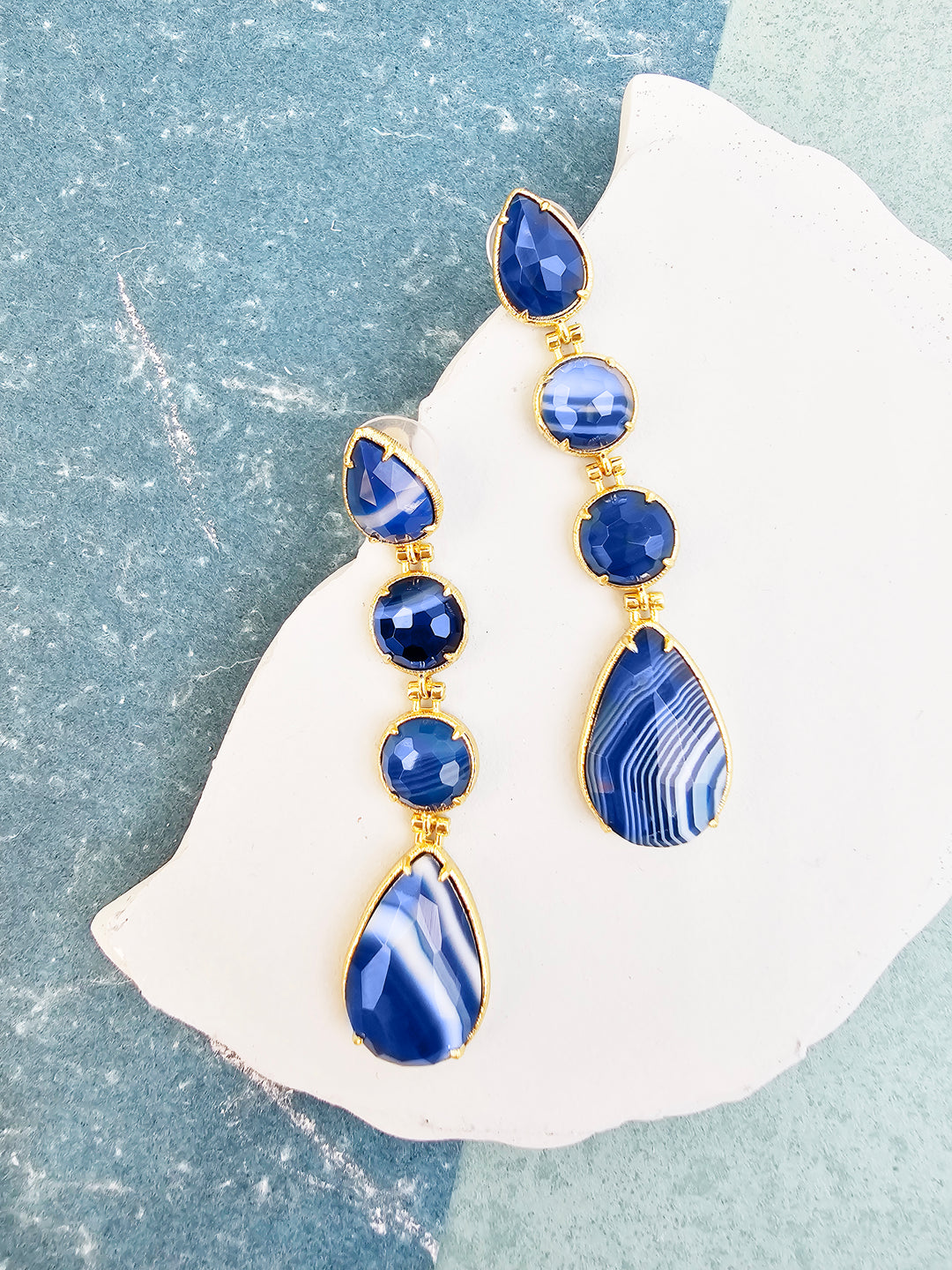 Elegant Blue Agate Dangle Earrings QE017