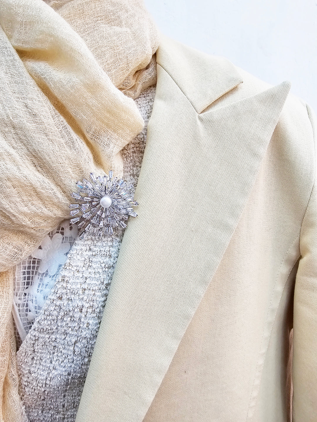 Pearl With Zircon Firework Shaped Brooch QP001