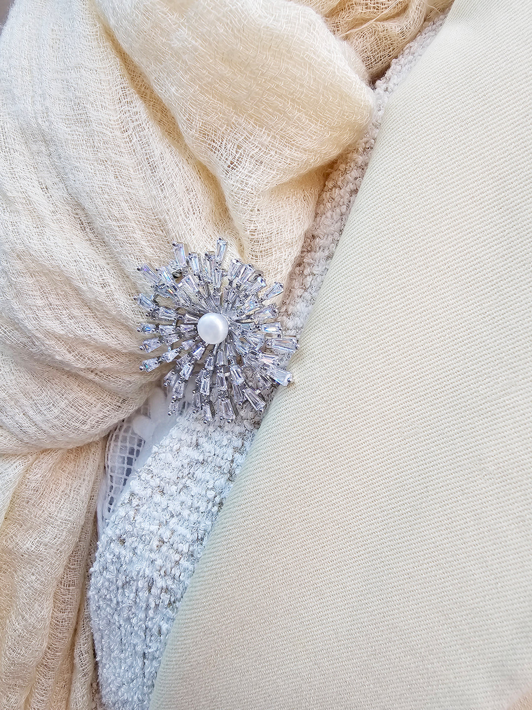 Pearl With Zircon Firework Shaped Brooch QP001