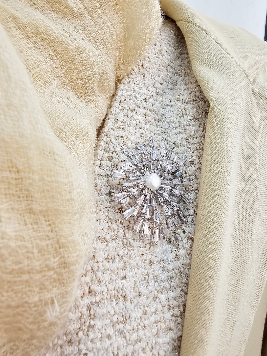 Pearl With Zircon Firework Shaped Brooch QP001