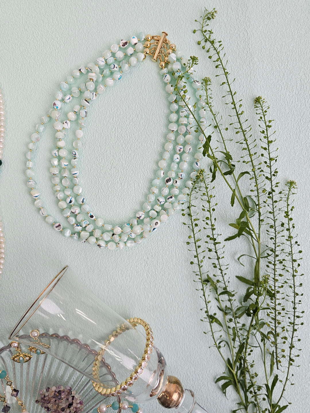 Multi layers green shell necklace RN006