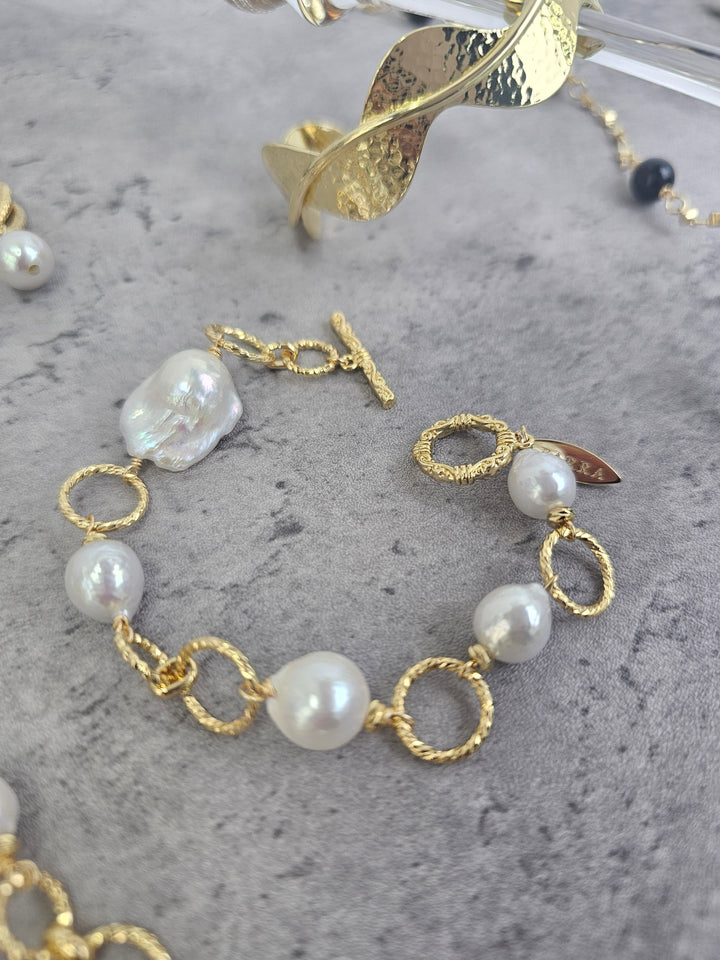 Timeless Baroque Pearls Chain Bracelet RB022