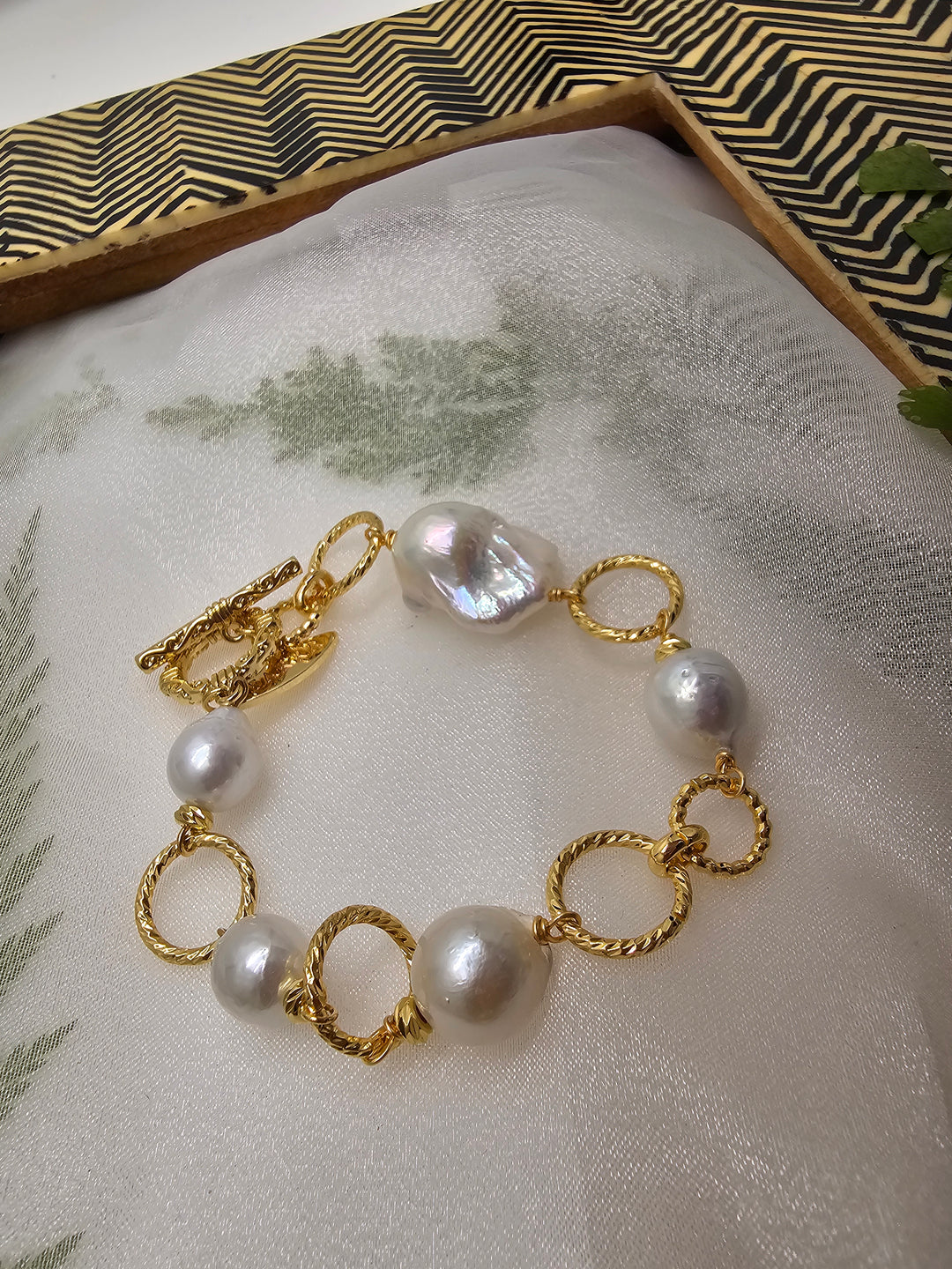 Timeless Baroque Pearls Chain Bracelet RB022