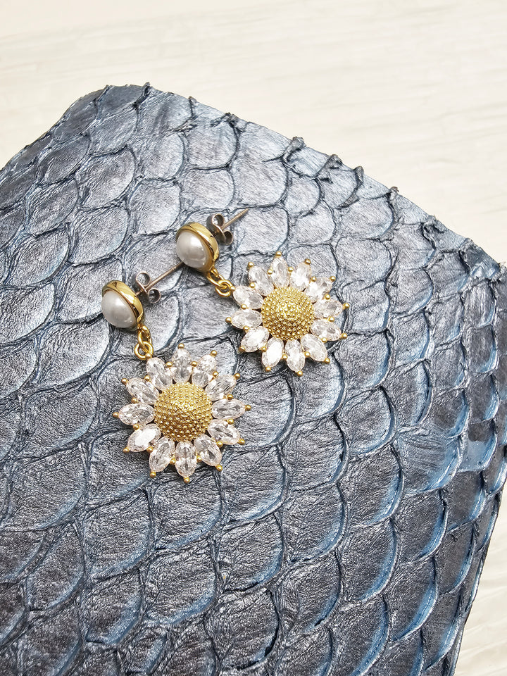 Zircon Daisy Dangle With Pearl Stud Earrings RE002