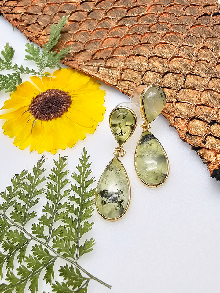 Teardrop Prehnite Drop Earrings RE011