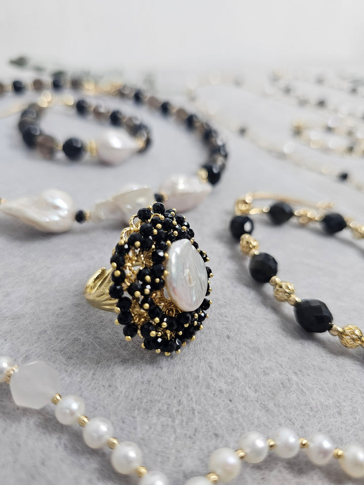 Romantic Style Freshwater Pearl With Black Obsidian Cocktail Ring SR010