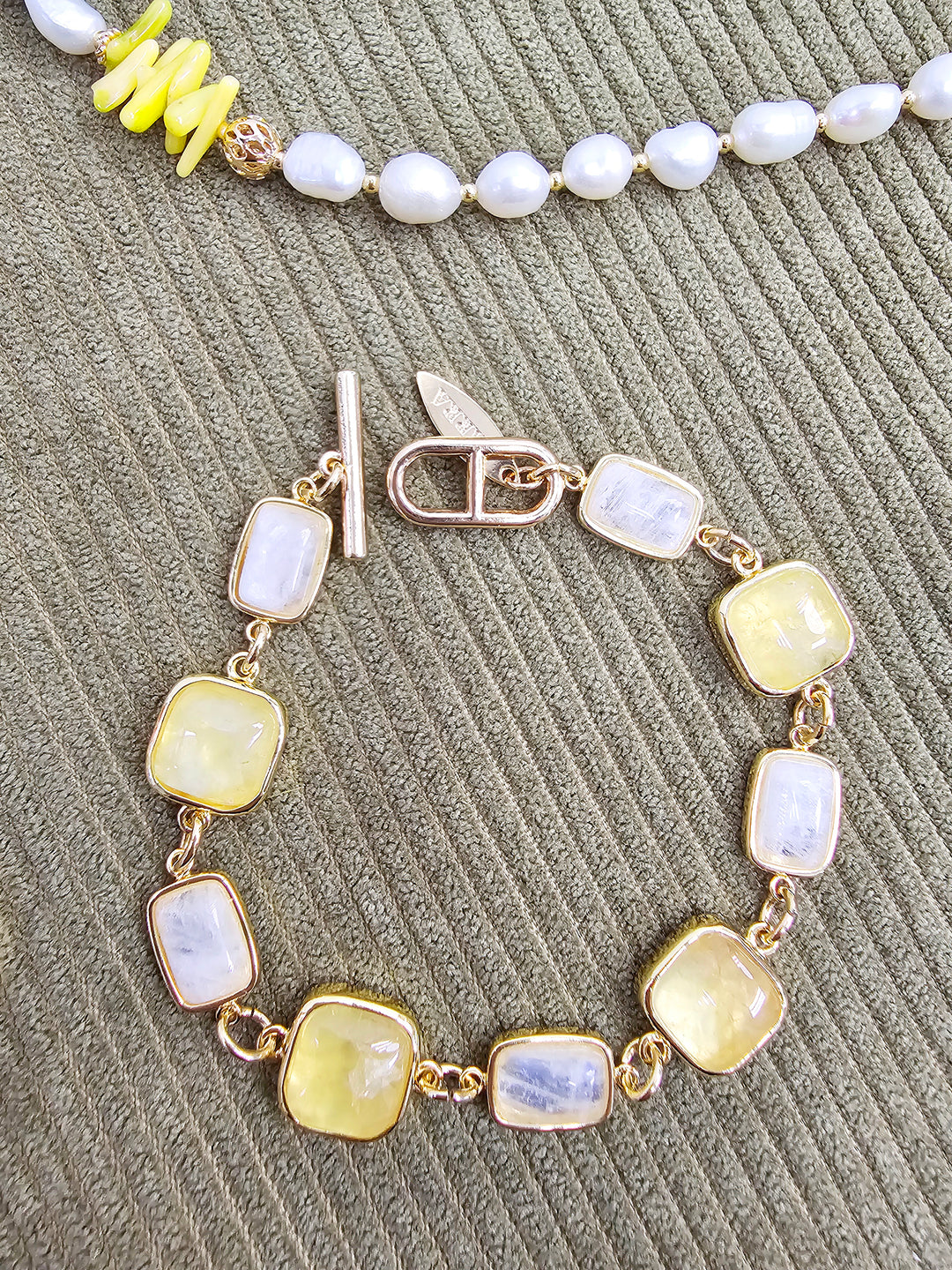Prehnite And White Noonstone Charms Bracelet SB018
