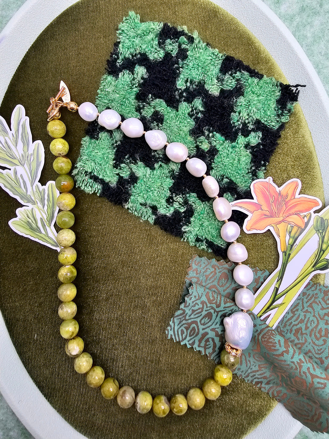 Green Opal And Freshwater Baroque Pearl Classic Necklace SN034
