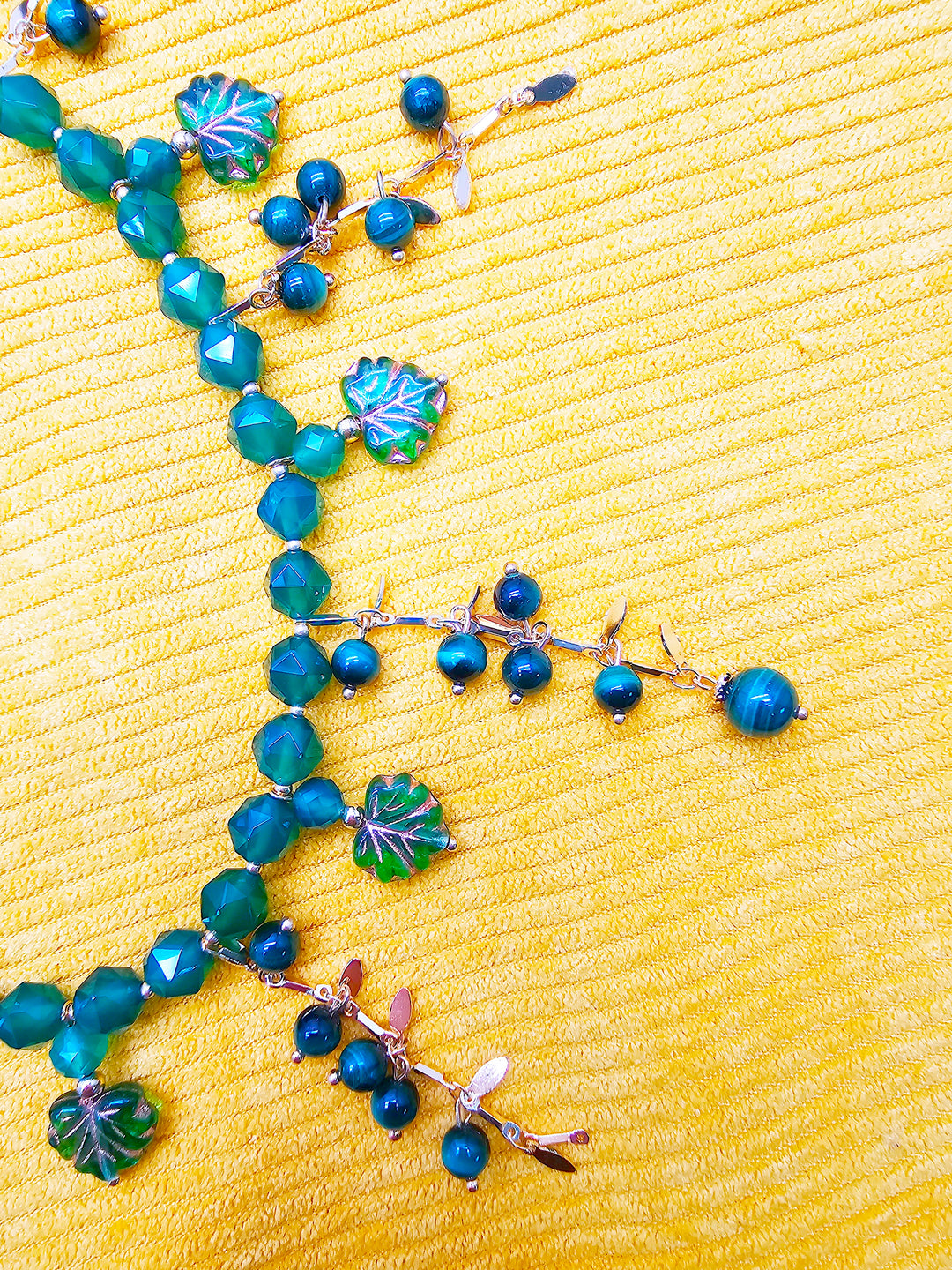 Natural Inspired Green Gemstone With Leaves Charm Tassel Necklace SN026