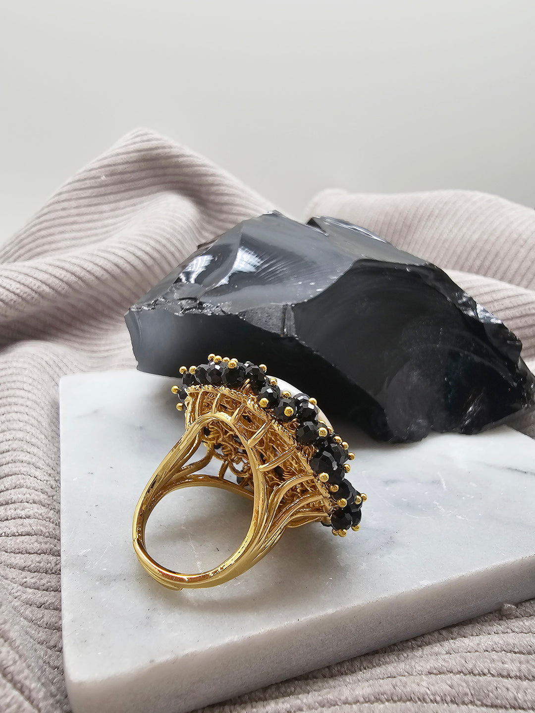 Romantic Style Freshwater Pearl With Black Obsidian Cocktail Ring SR010