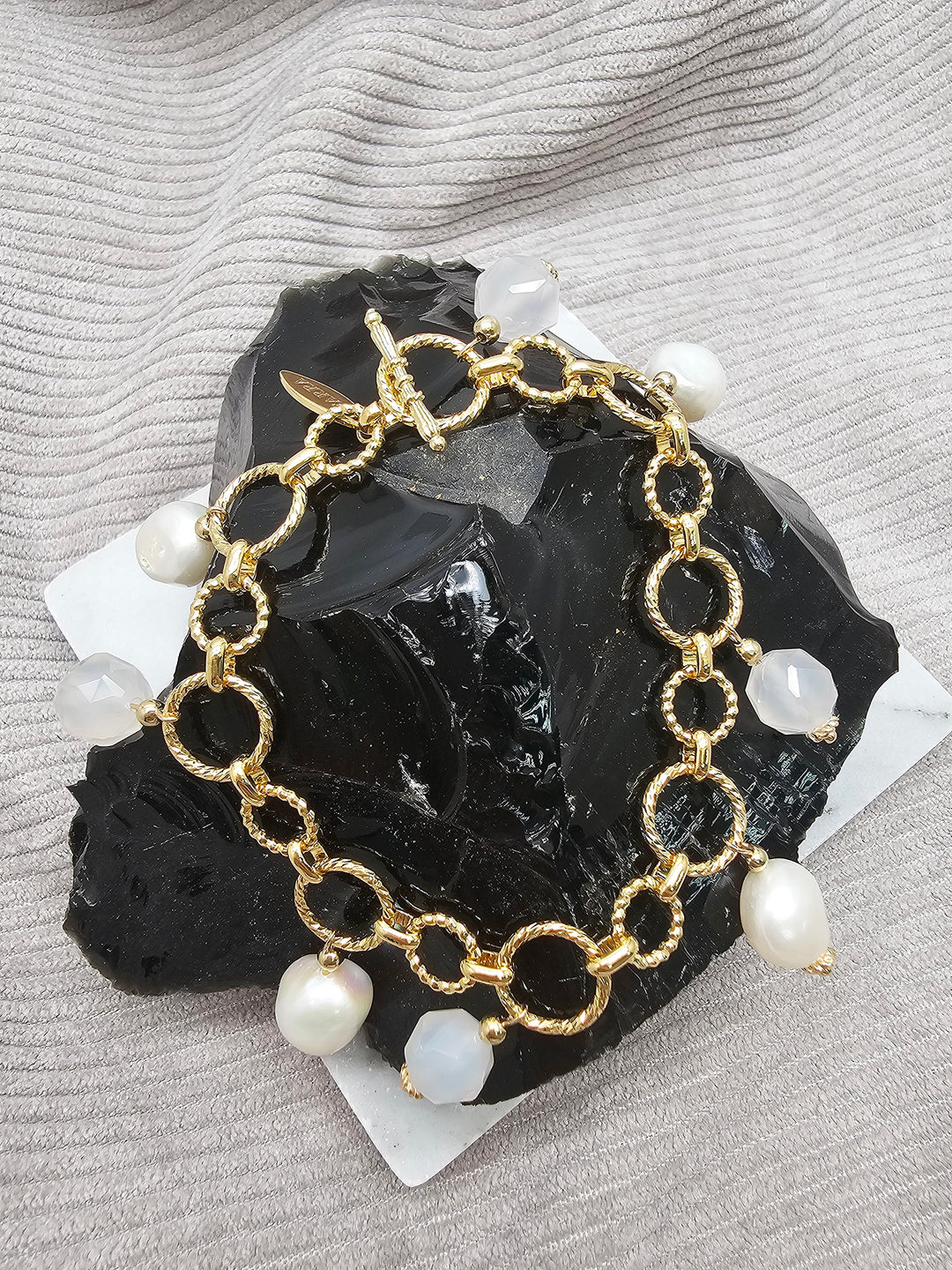 Freshwater Pearl And White Agate Charms Chain Bracelet SB022