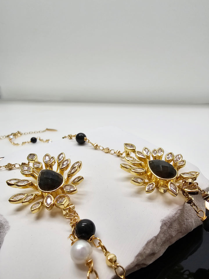 Black Obsidian And White Freshwater Pearl With Flower Pendants Necklace SN047