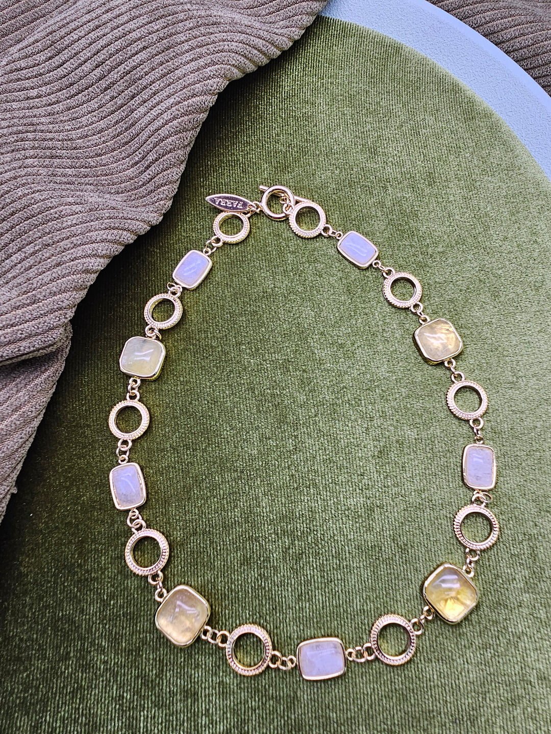 Prehnite And Moonstone Charms Choker Necklace SN031