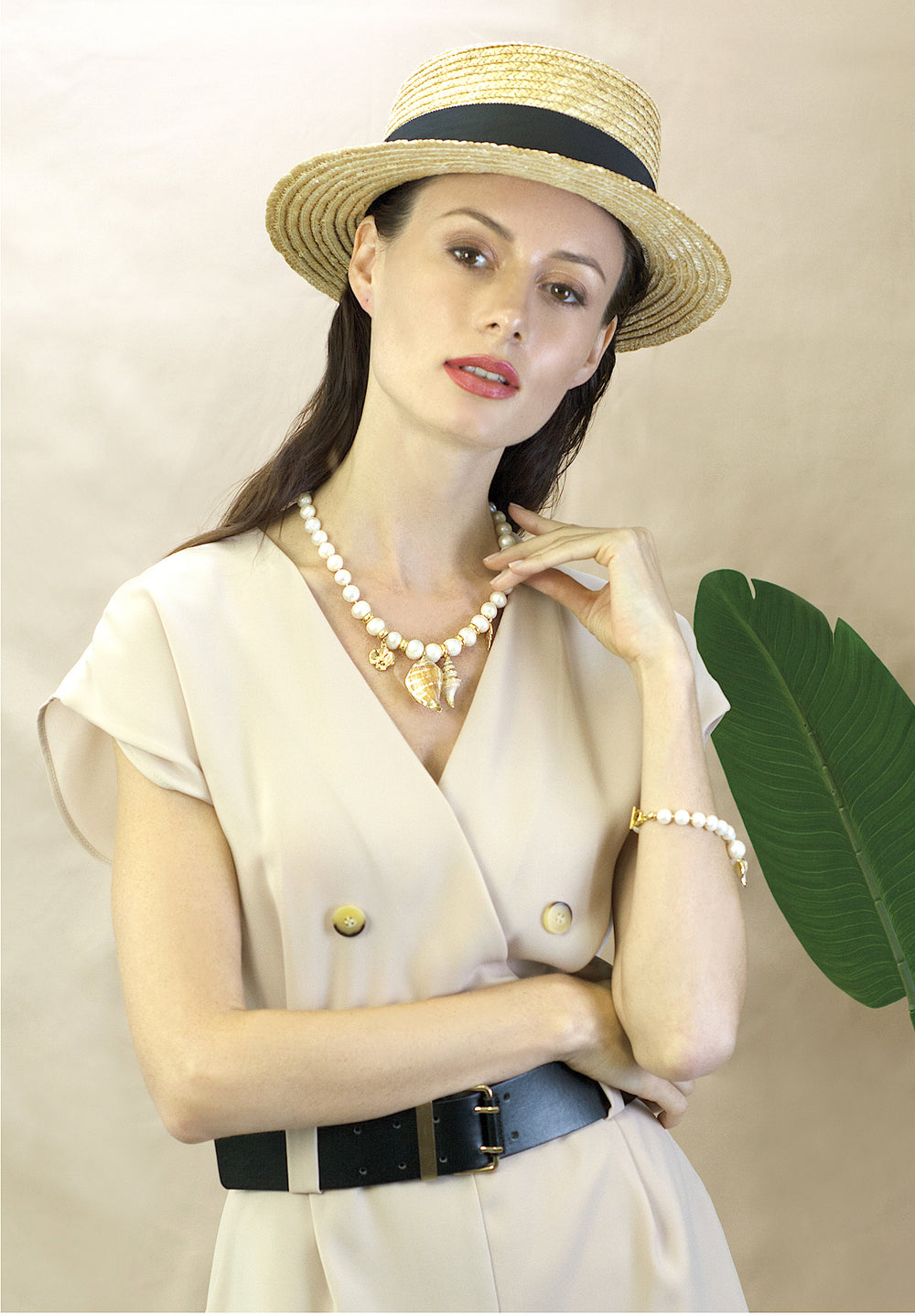 Freshwater Pearls With Shell Dangles Short Necklace CN034 - FARRA