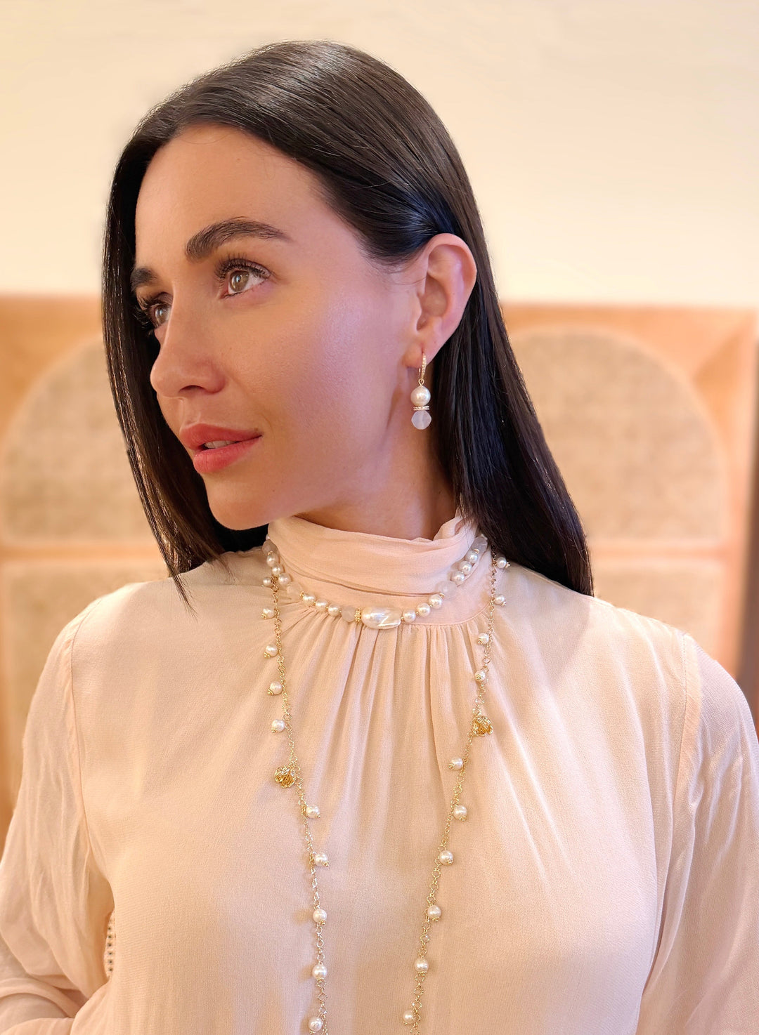 Elegant Freshwater Pearl With White Agate Earrings SE027