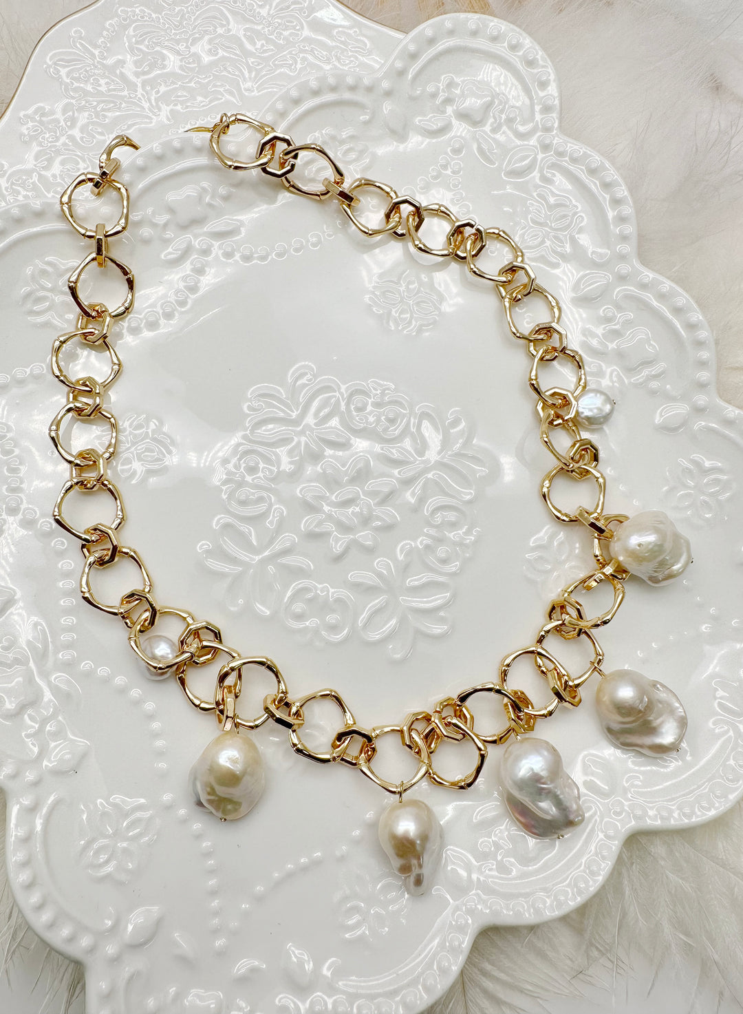 Baroque Pearls Pendants Modern Chain Necklace KN004 - FARRA