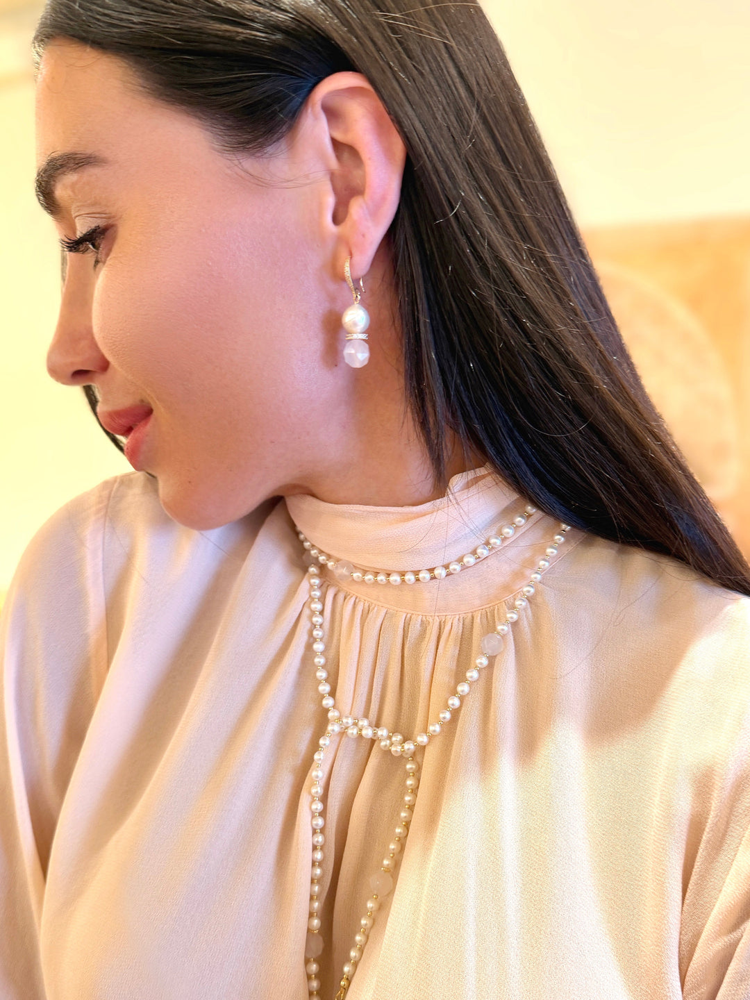 Elegant Freshwater Pearl With White Agate Earrings SE027