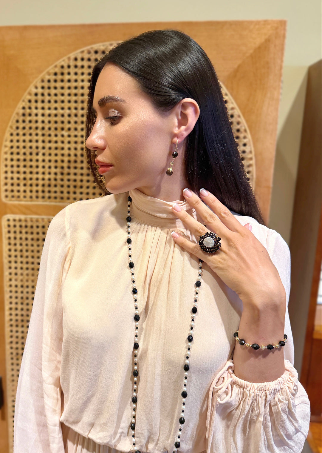 Romantic Style Freshwater Pearl With Black Obsidian Cocktail Ring SR010