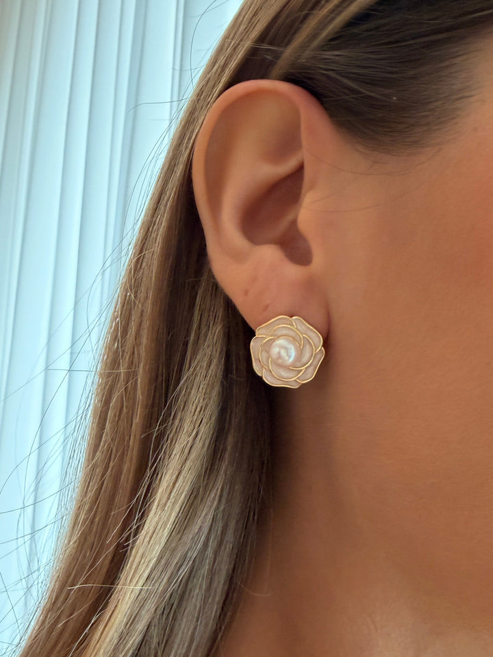 Enamel Flower Stud Earrings With Freshwater Pearl RE021
